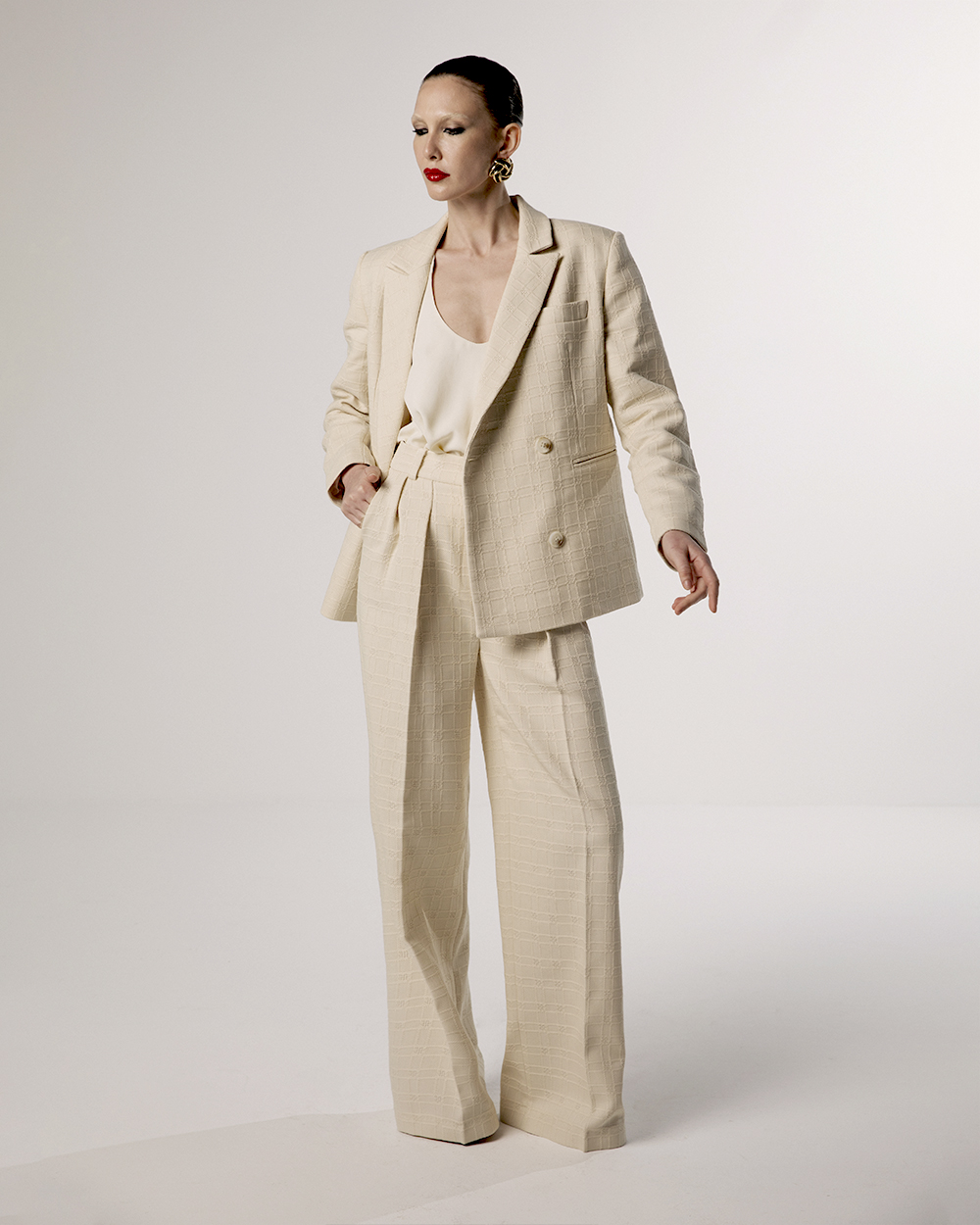 Blanche Suit