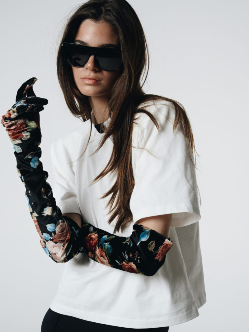 FINAL TOUCH FLOWERS gloves